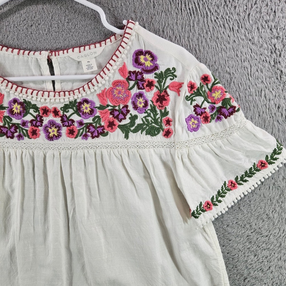Caslon Womens XS Embroidered Floral Boho‎ Blouse White Short Sleeve Pom Pom Trim - Picture 4 of 9